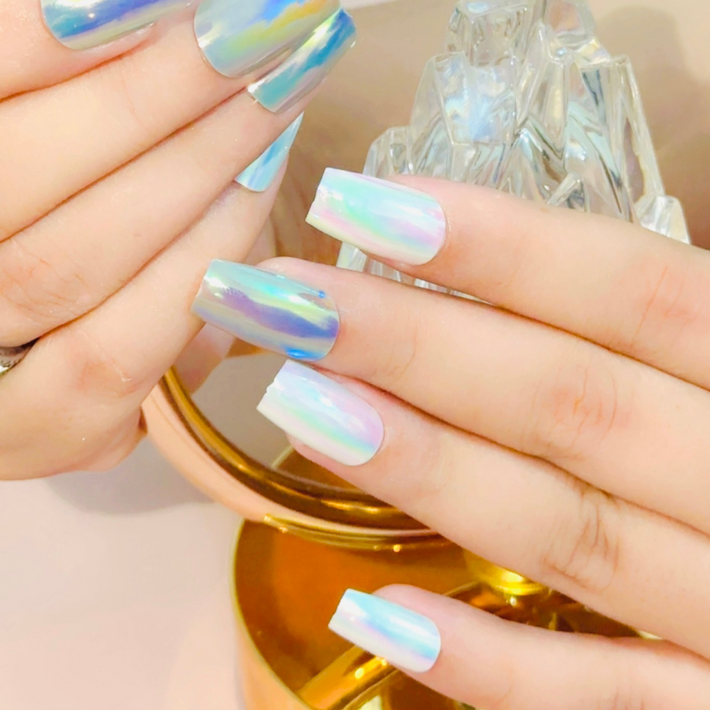 Green Holographic Chrome – Press-On Nails (24 PCS)